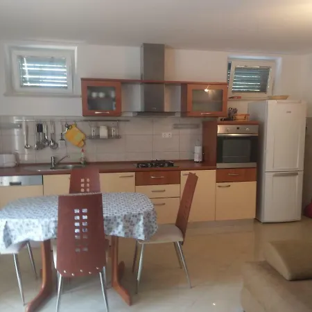 Apartman Lucija