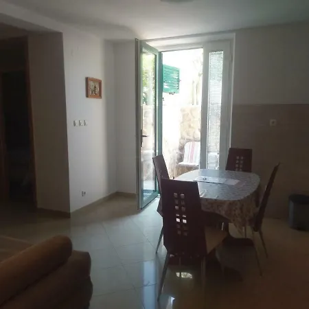 Apartment Lucija