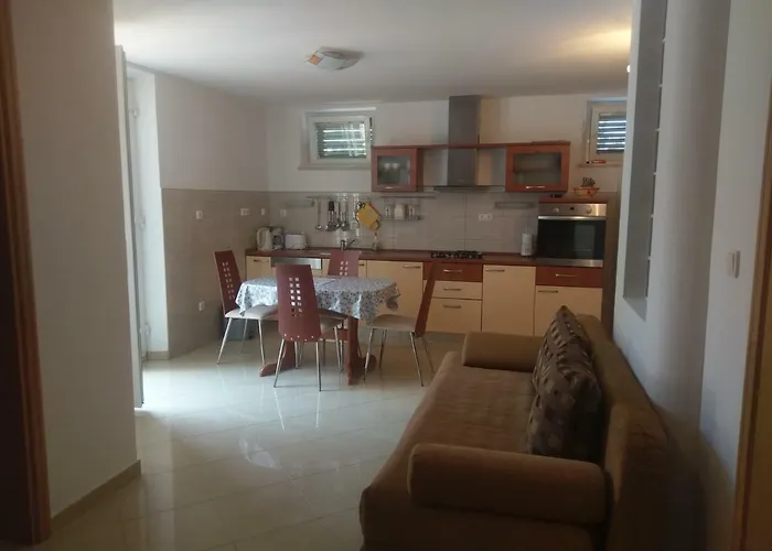 Lucija Betina (Sibenik-Knin)